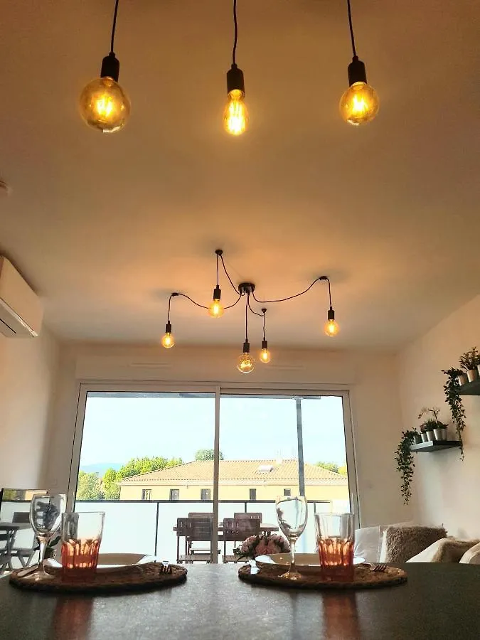 T2 Neuf Avec Terrasse - Proche Des Plages Saint-Cyr-sur-Mer 0*,  France